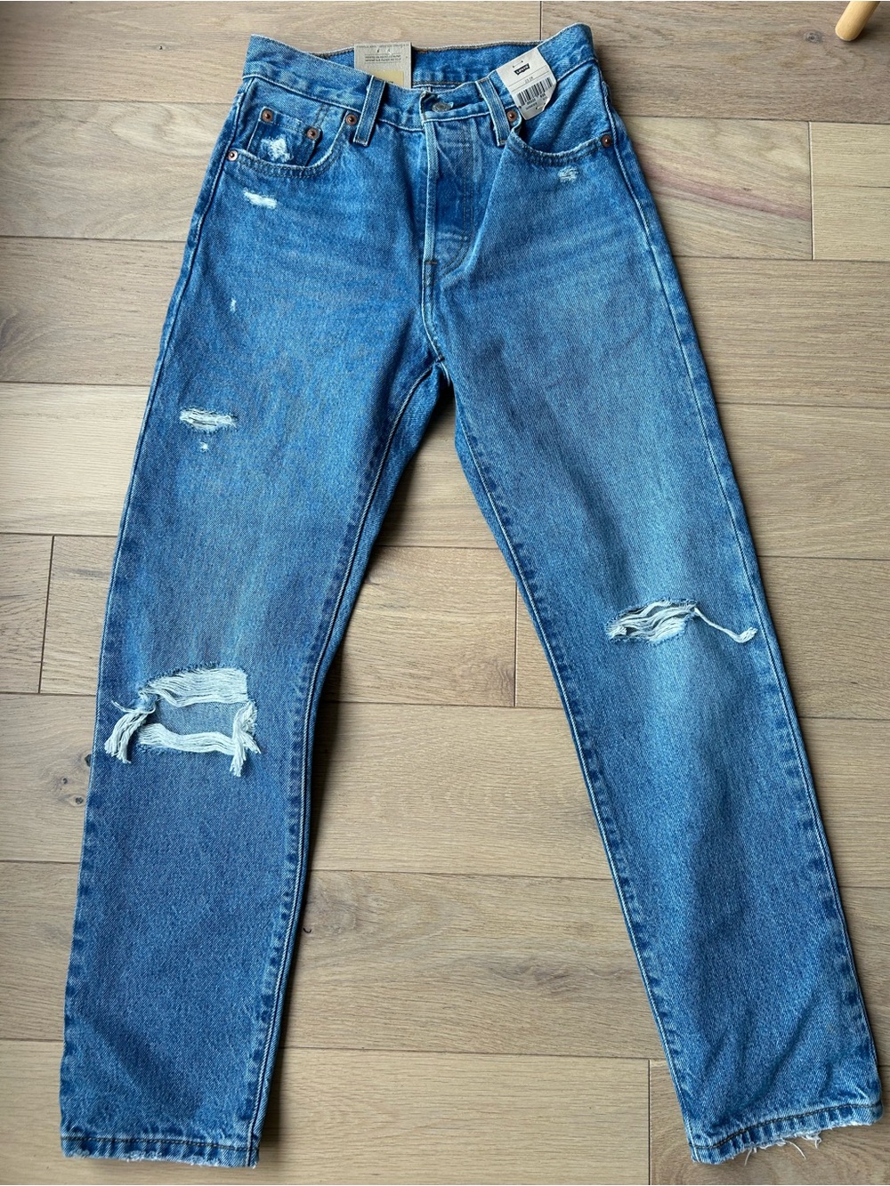 Levi's Men's Blue Relaxed Distressed Jeans